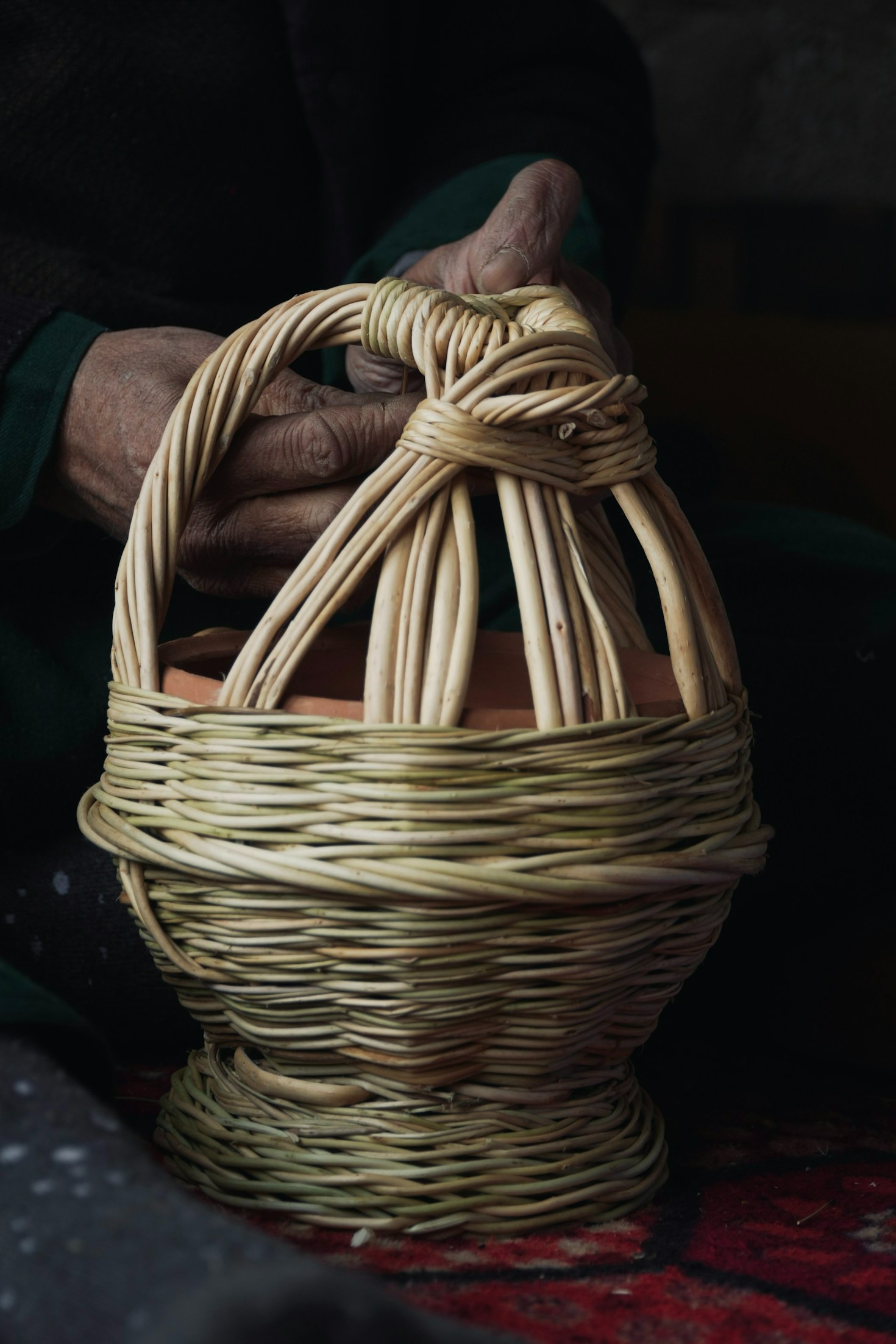 Sustainable Living: Choosing the Right Decor Pieces